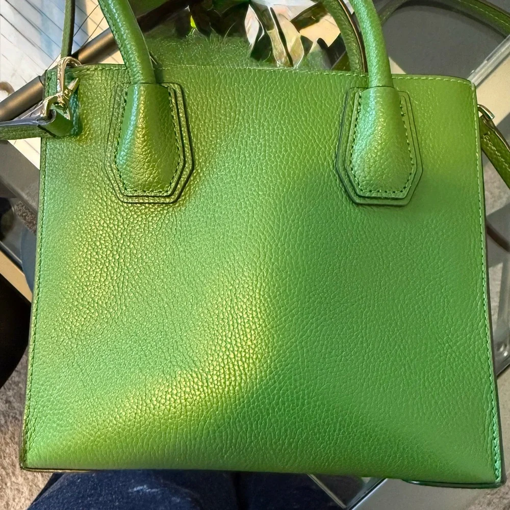 Michael Kors Green Pebbled Leather Satchel – Like New - Picture 2 of 5